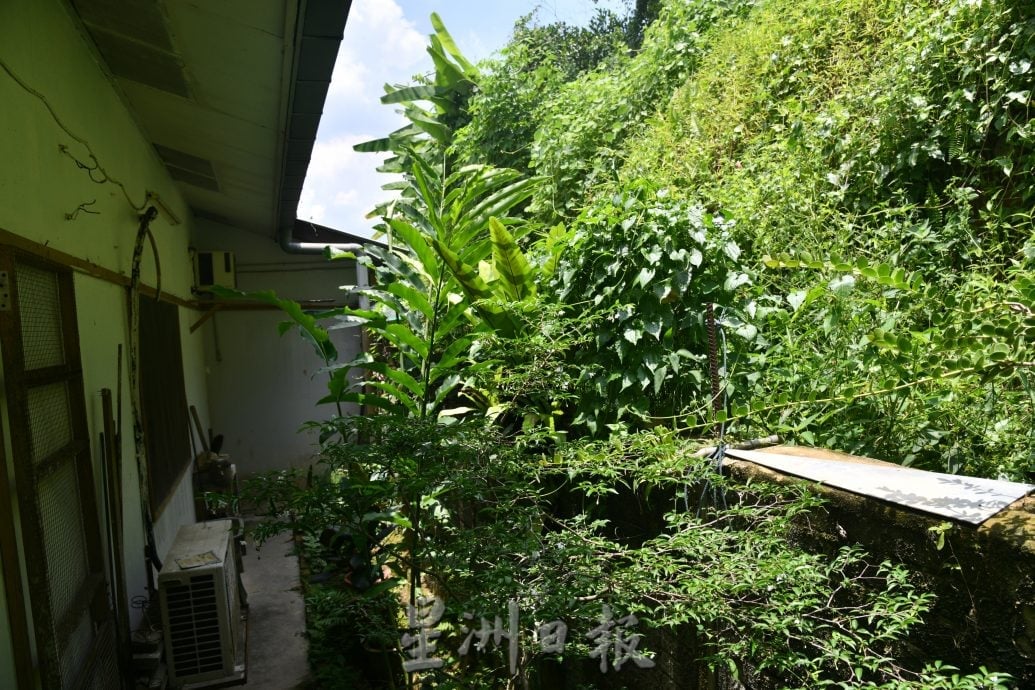 大都会/甲洞乌鲁新村11路山坡修护改造 具备良好排水功能 保障居民安全
