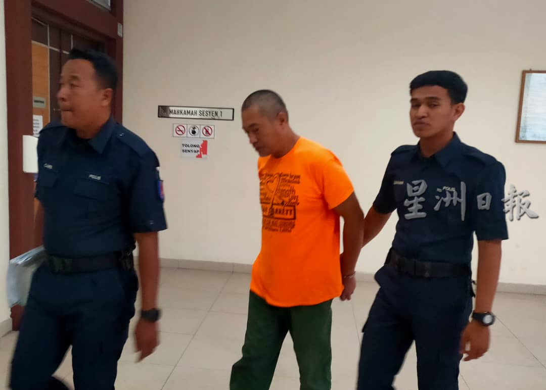 已签发 柔：巴士司机肢体性侵5名14岁女生，判监66年鞭笞22下