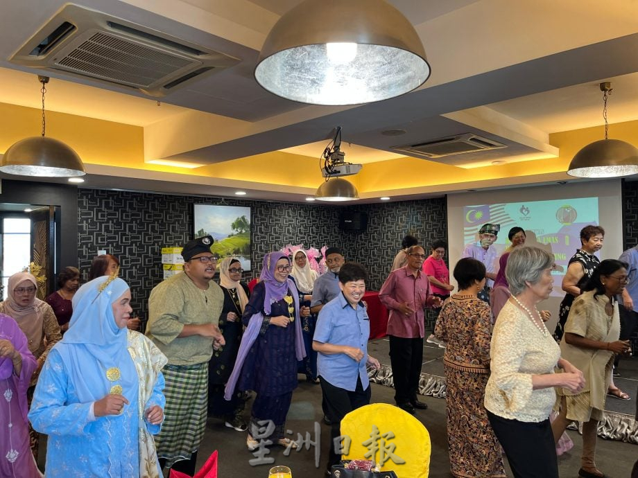 陈莲花：长者需受尊重珍惜 要珍惜多元莫玩火