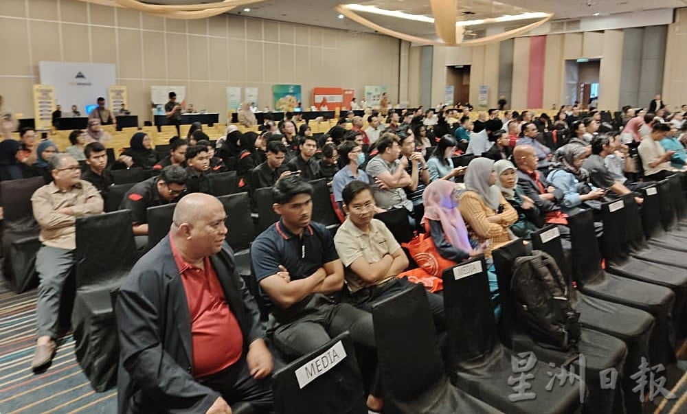 大臣：霹需妥善规划工作机会　优先让本地人就业