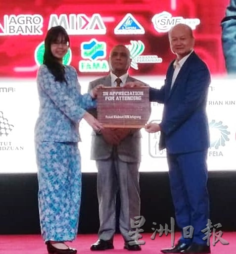 大臣：霹需妥善规划工作机会　优先让本地人就业