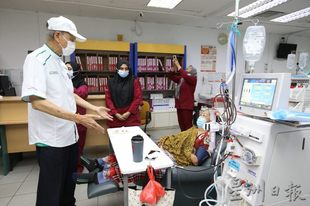 大都会/早报头/绿盛世基金会捐赠洗肾机给安邦九皇爷基金会洗肾中心