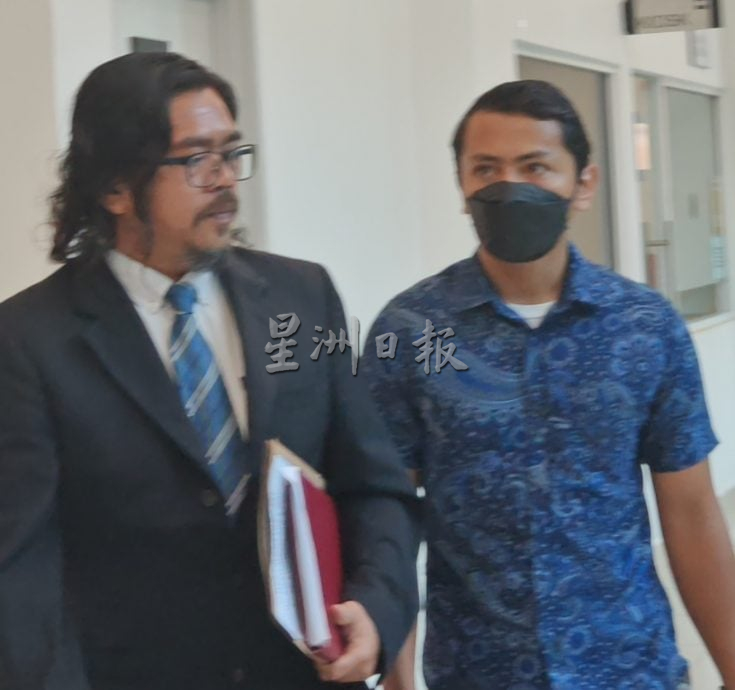 (全国版)IKM讲师被控掌掴男学生,不认罪1500保外候审