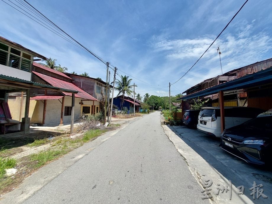 设定5pm发布(大北马)村镇记事-6 武吉美拉昔日小镇渐被遗忘 龙鱼产地 湖中鉄轨 湖镇乐园 带旺武吉美拉名气