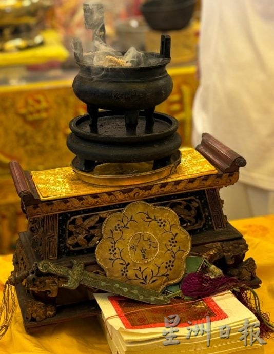 设定4pm发布(大北马)九皇爷诞辰庆典将至 香港巷斗母宫展出“炉中之王”宣德炉引瞩目