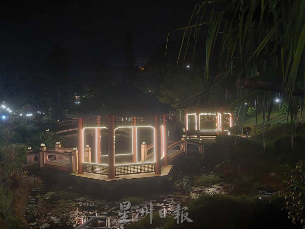 已签发 柔:校园版头:动员108名学生工委筹办,南方大学学院庆中秋展现学生领导力