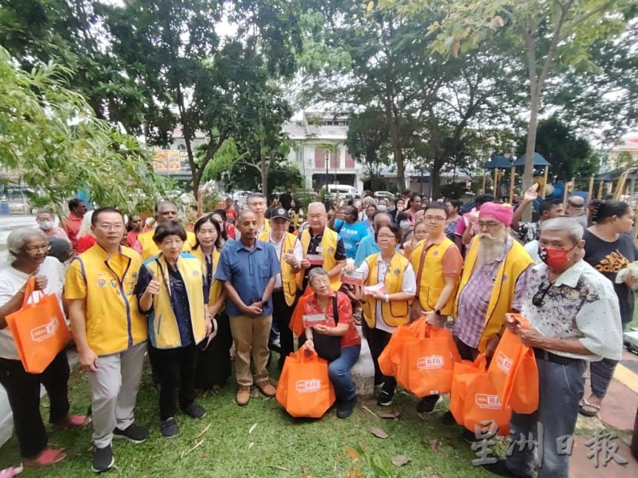 古拉建议制定法律 盼规定孩子须供养父母
