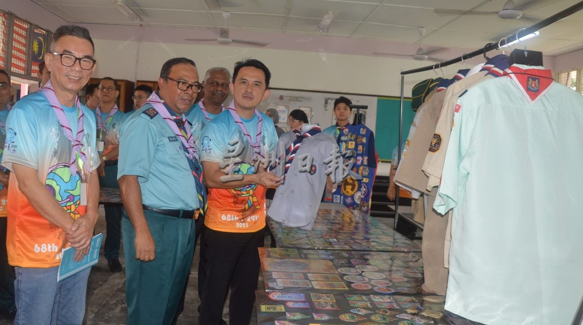 禁学生使用手机如“开倒车”  吴俊益：治标不治本