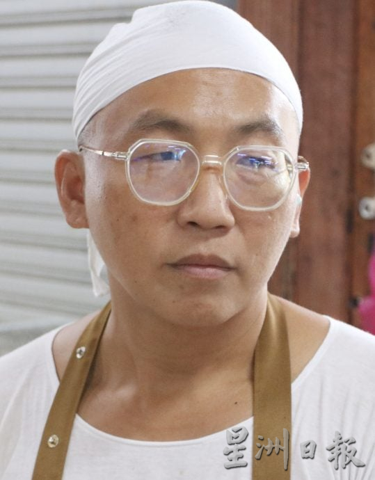 李三路小贩中心卫生恶化,承包商换了又换仍无改善