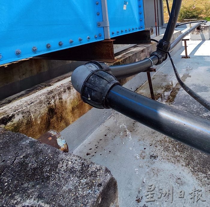 李三路小贩中心卫生恶化,承包商换了又换仍无改善