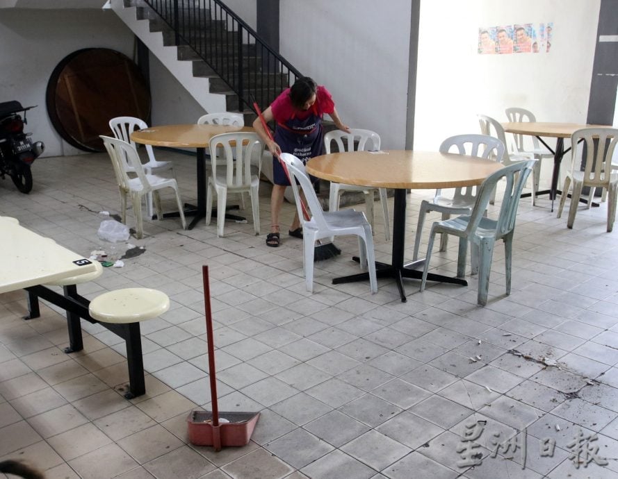 李三路小贩中心卫生恶化,承包商换了又换仍无改善