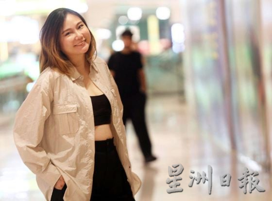 【服装秀幕后／02】时装秀后台如小型战场？秀场协调员精细把控每一个环节──秀场后台协调员陈颖政