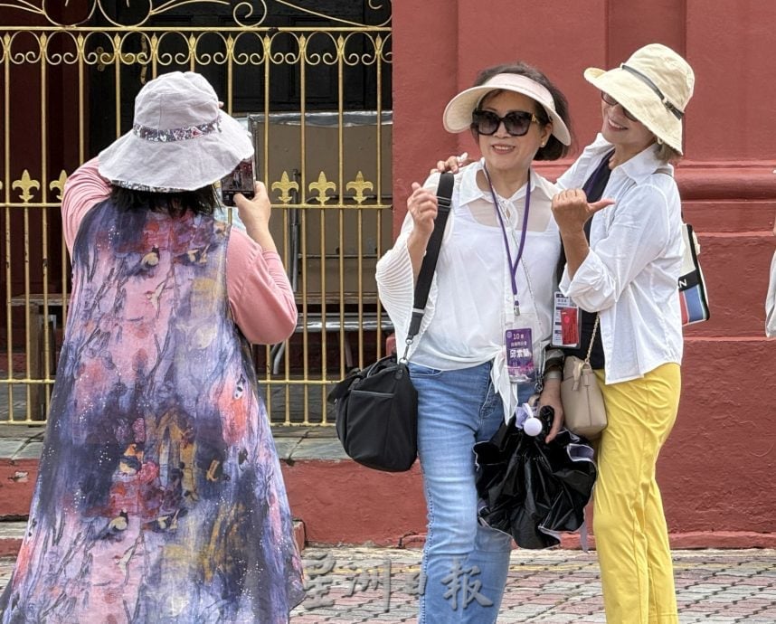 屠妖节假期，旅游区笑一个“打卡”！