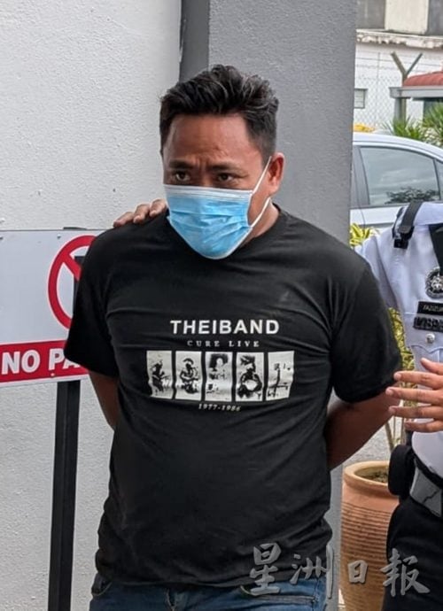 旅巴撞罗里致1死 司机否认涉毒驾驶罪名 须交出驾照护照2人保外