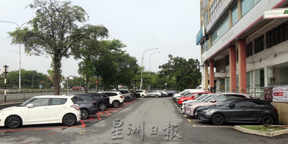 大都会(版2头)/selmax公司用AI侦测未缴费车辆+重新画格线/5图