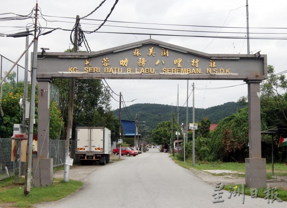 拉务八里新村开通胡同路 盼告别“一办喜事全村堵车”窘境