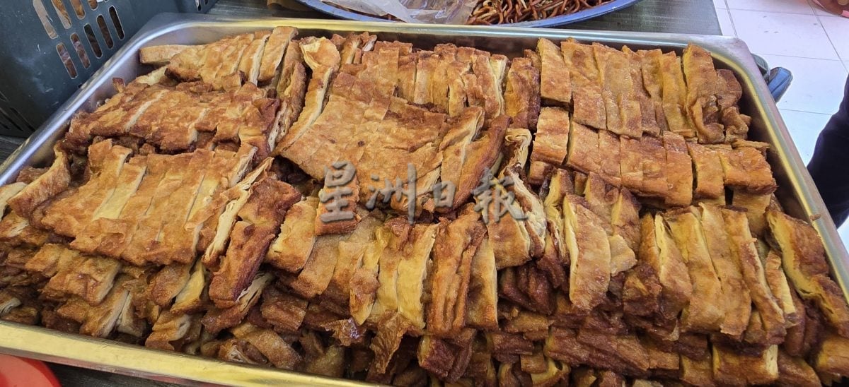 喜迎九皇爷诞，九皇宫广东话诵《北斗经》及广东斋菜广结善缘