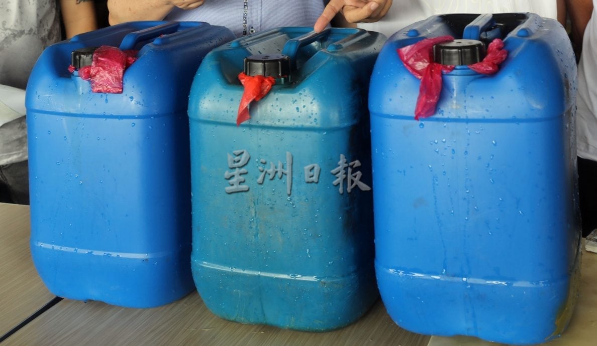 大都会/封面/不堪汽油起价，吉胆快艇明起调涨船费3令吉