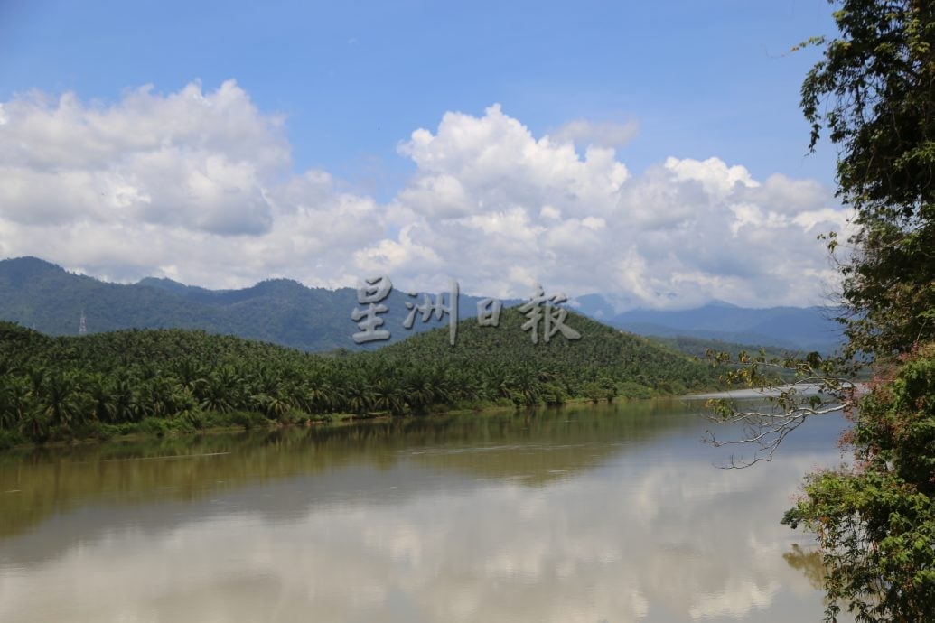凝固的天地碰撞史诗 探秘玲珑陨石遗迹