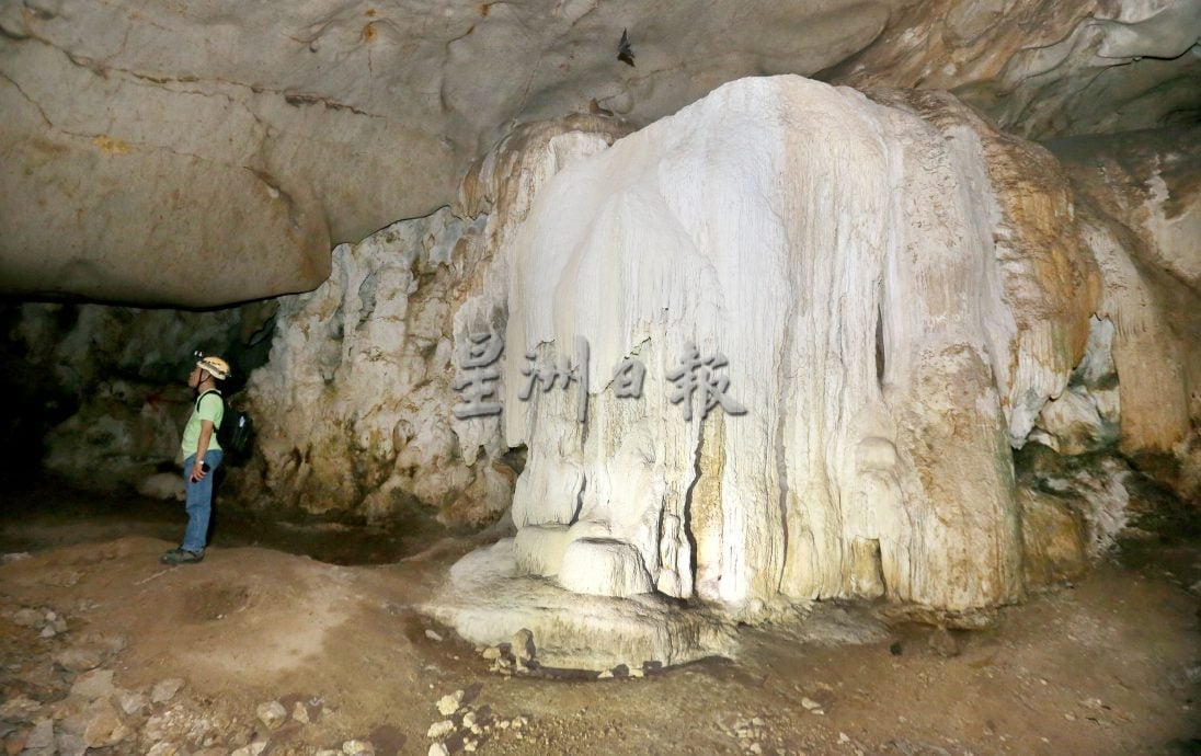 遗忘千年的故事 怡保白象洞发现古代题字　