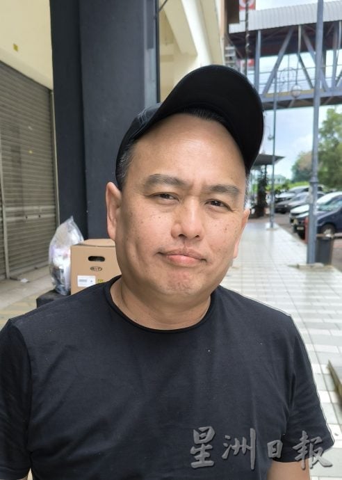 供星洲网/芙蓉二路口禁右转 驾驶者请注意!