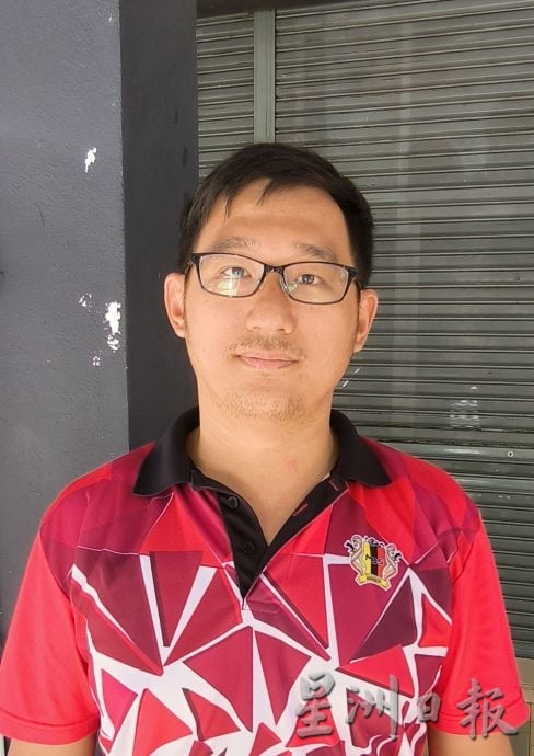 供星洲网/芙蓉二路口禁右转 驾驶者请注意!