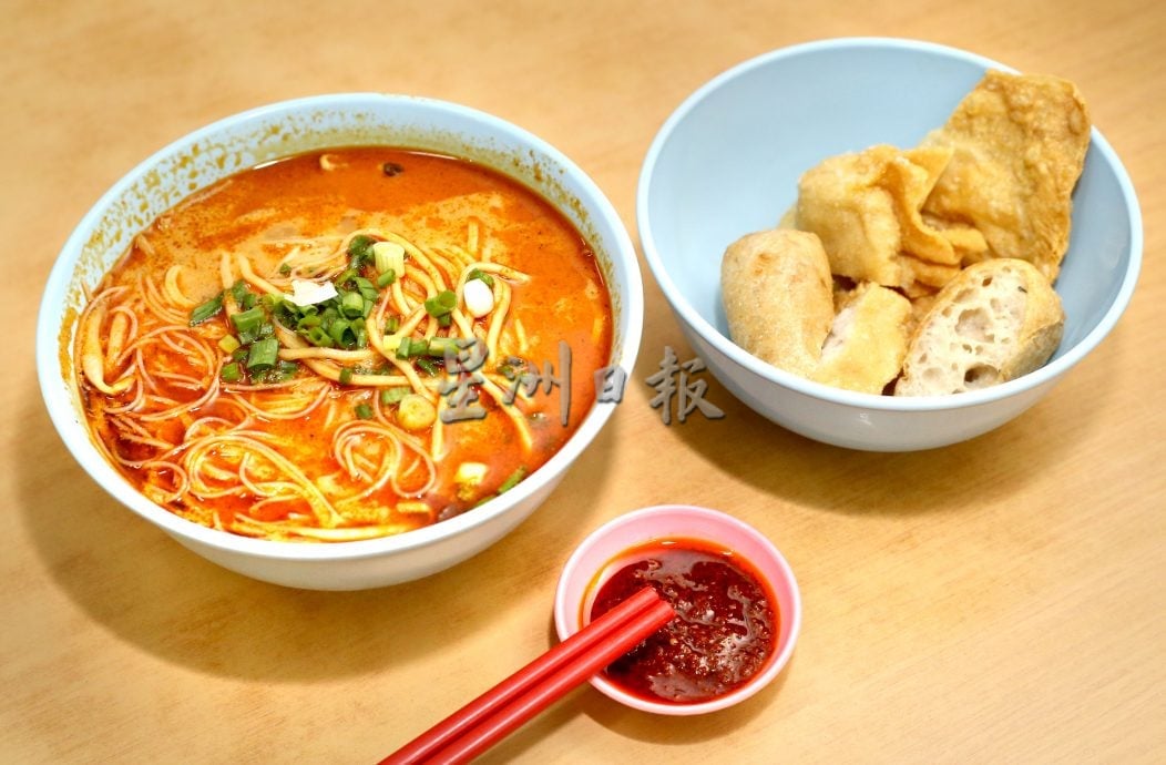 大霹雳封底主文/【人气美食】/★记料粉祖传“卜卜脆” 炸料飘香三代