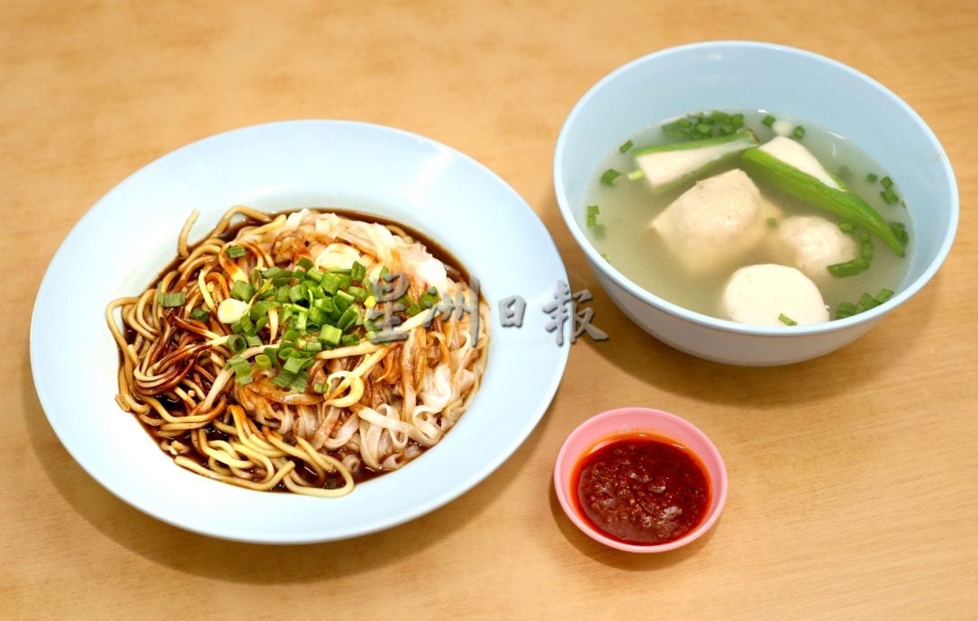 大霹雳封底主文/【人气美食】/★记料粉祖传“卜卜脆” 炸料飘香三代