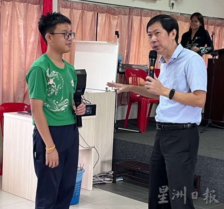 (古城第六版主文)立人学校《星洲日报》学生阅报计划