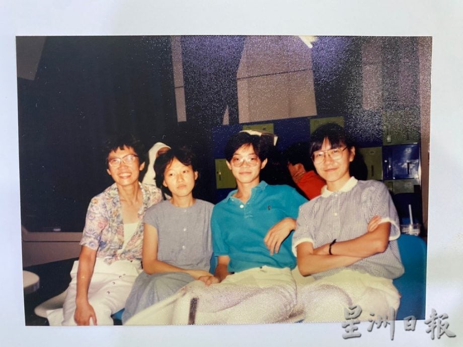 (26/10见报)有故事的人/梁德荣逆境成光