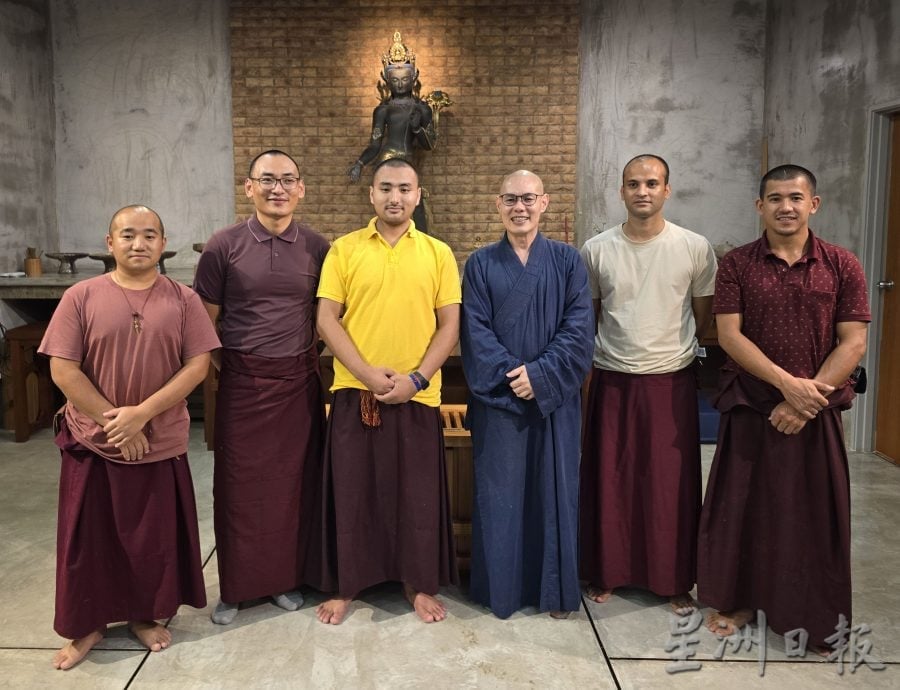 (古城第四版主文)第16届大马噶举祈愿大法会10月31日一连举行3天 逾50上师堪布喇嘛领众祈求世界和平