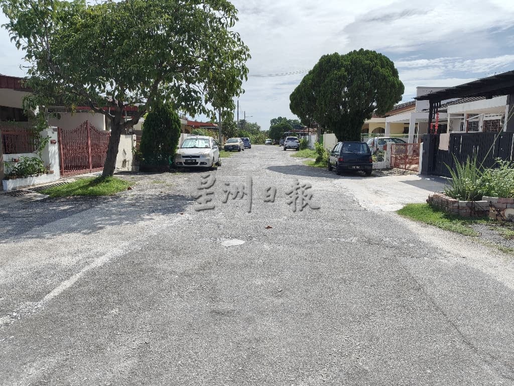 兵如港 德宾丁宜选区  逾140万拨款重铺维修道路