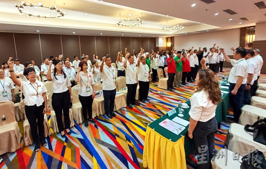 供星洲网/森民政代表大会| 刘华才当众质问招牌课题,为何森民政无人站出来?