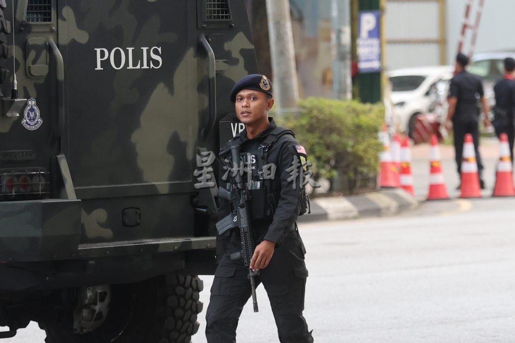 老虎部队重兵驻守·特朗普下榻丽思卡尔顿 保安滴水不漏