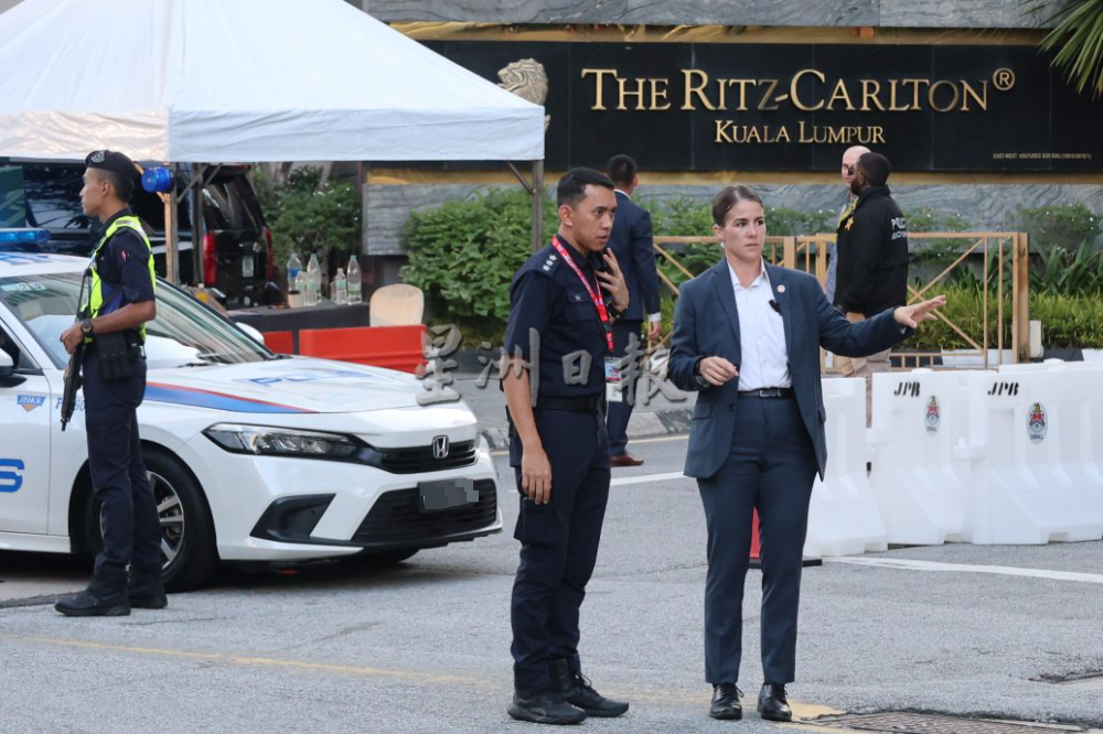 老虎部队重兵驻守·特朗普下榻丽思卡尔顿 保安滴水不漏