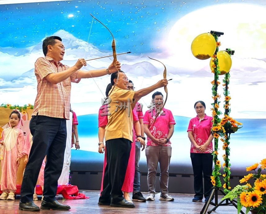 森州首校迎大马旅游年吉祥物 新华小学中秋庆典圆梦童心