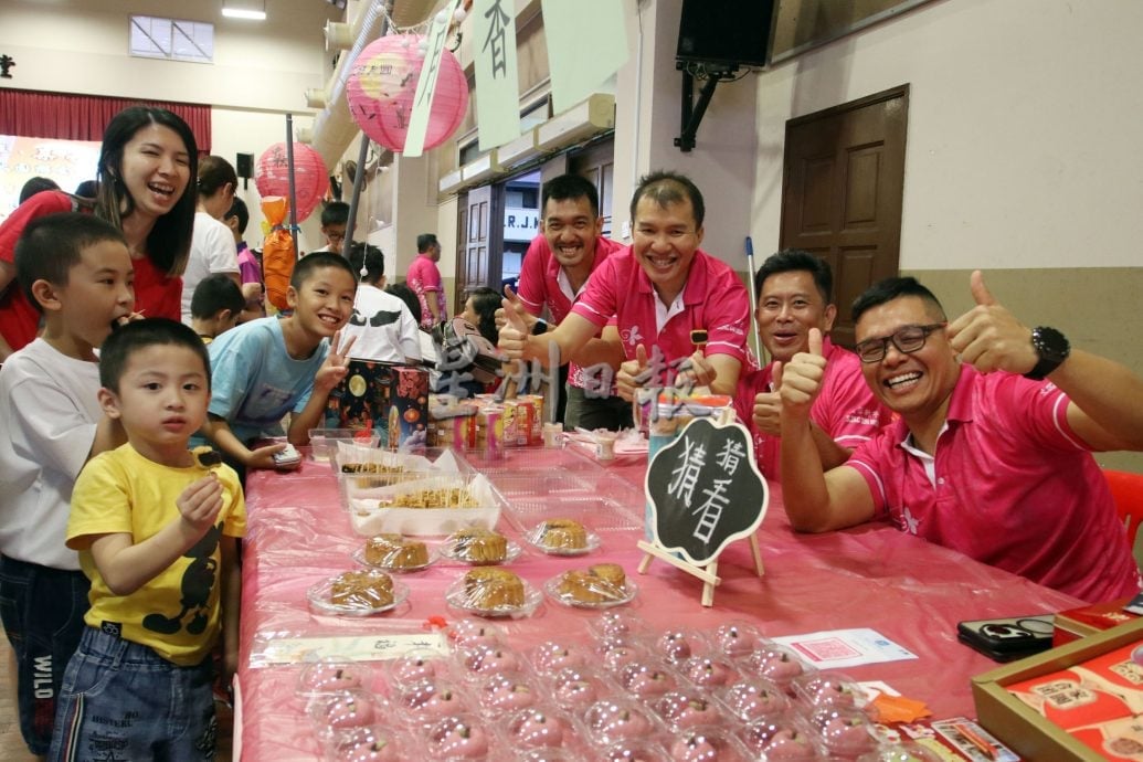 森州首校迎大马旅游年吉祥物 新华小学中秋庆典圆梦童心