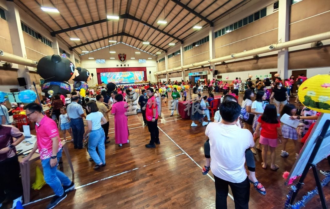 森州首校迎大马旅游年吉祥物 新华小学中秋庆典圆梦童心
