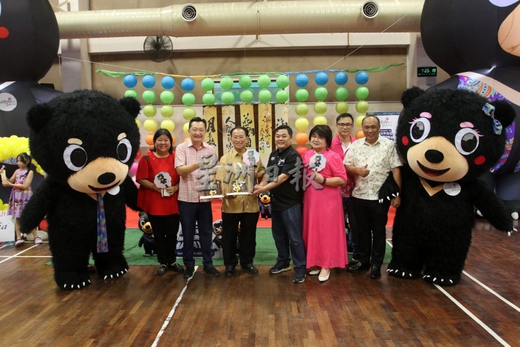 森州首校迎大马旅游年吉祥物 新华小学中秋庆典圆梦童心
