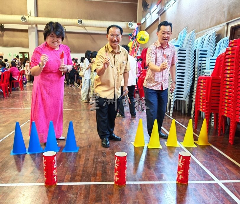 森州首校迎大马旅游年吉祥物 新华小学中秋庆典圆梦童心