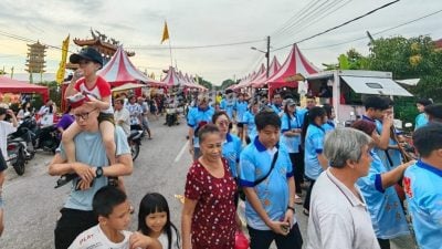 爱大华斗母宫九皇诞  逾千人参与游神祈平安
