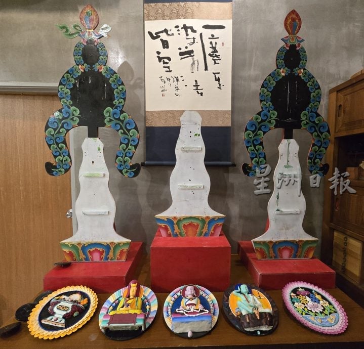 (古城第二版主文)第16届大马噶举祈愿大法会 3大7小“垛马”手工细腻,令人赞叹