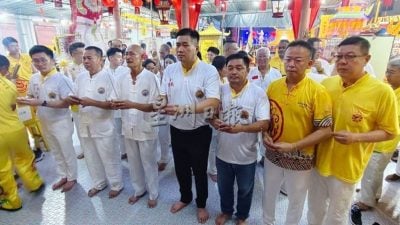 两宫重缔结友好关系   吉南斗母宫改道游行 途中到广福宫进香