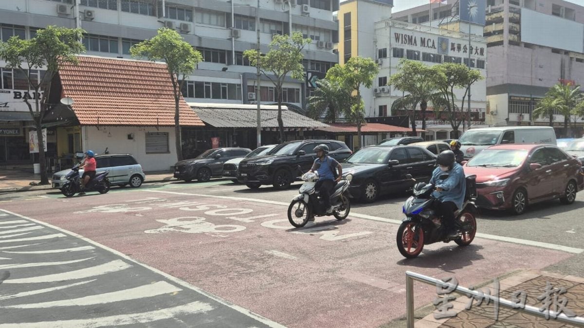 (古城)刘志俍建议高交通流量交通灯路口,增设摩托车等候格