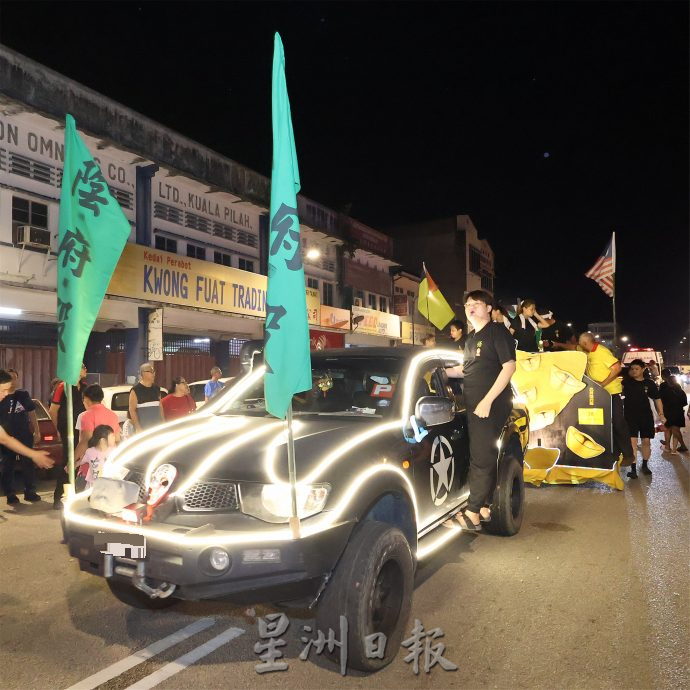 庇朥西天宫九皇大帝圣驾游境热闹 花童提灯点亮老街回忆