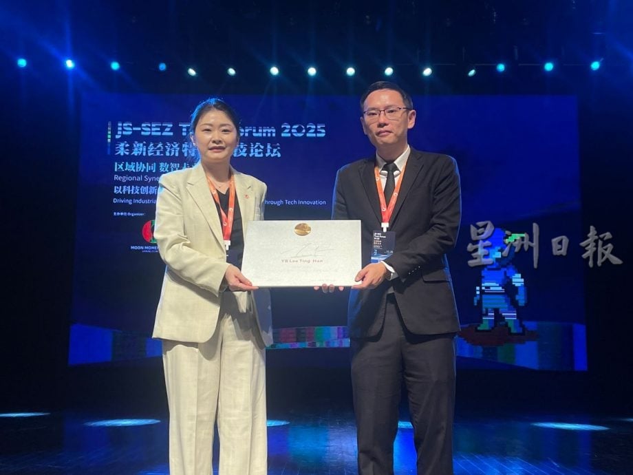 已签发 柔:版头之一:第三季度招商成绩下月公布  李廷汉:柔有信心维持第一