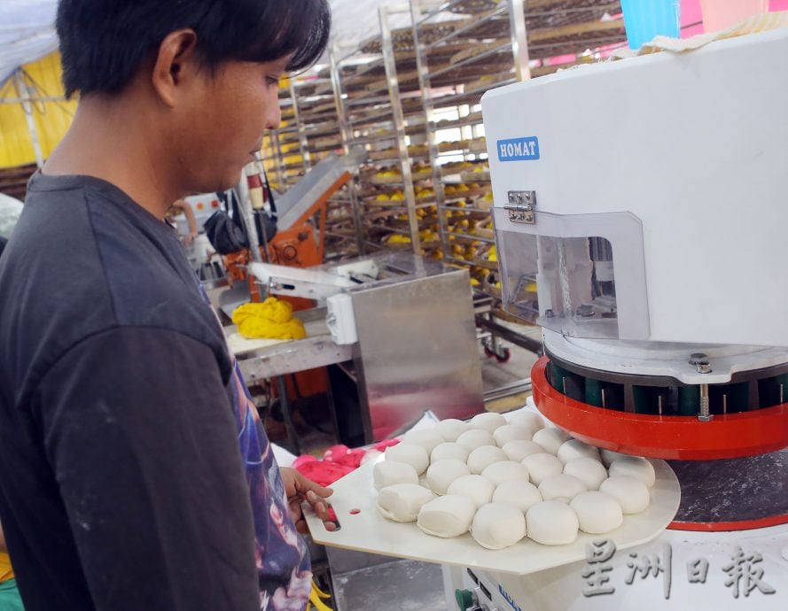 ★10月29日见报∕星角摄｜龟包的诞生得靠群众群力