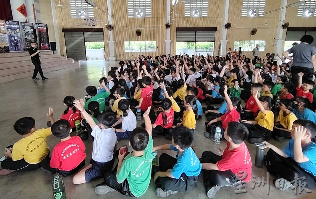 网络游戏暗藏诈骗陷阱 学生勿轻信陌生人