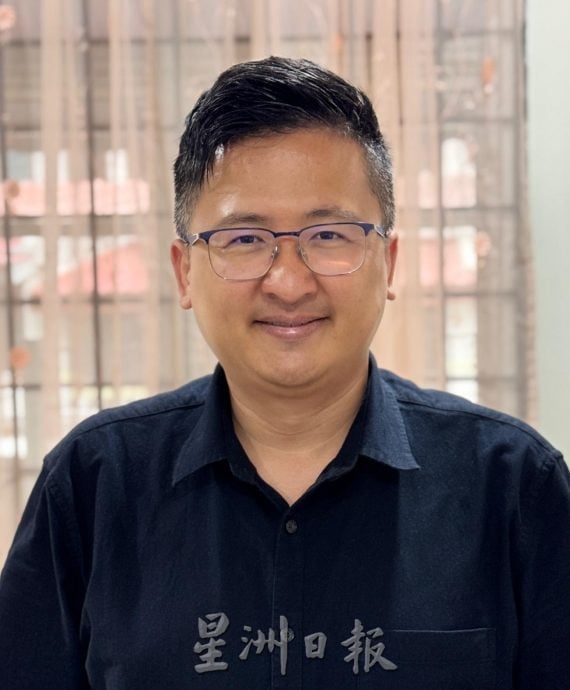 (古城封面主文)玛琳河被水生植物淹没成大草原·耗资50万月底动工清理