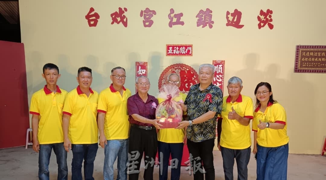 供星洲网/房地部84894令吉 森政府1万令吉 淡边温虎干花园镇江宫平安宴会 获逾9万令吉拨款大丰收